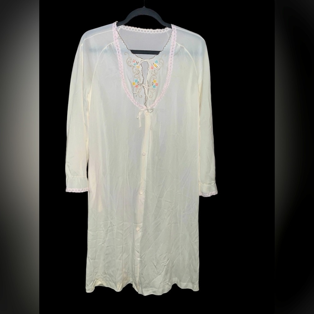 Gossard vintage nightgown front tie medium embroidered floral feminine ivory
